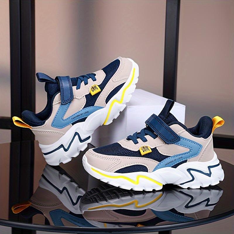 Lightweight children's sports shoes, mesh running shoes for spring, soft-soled breathable shoes for boys, popular style