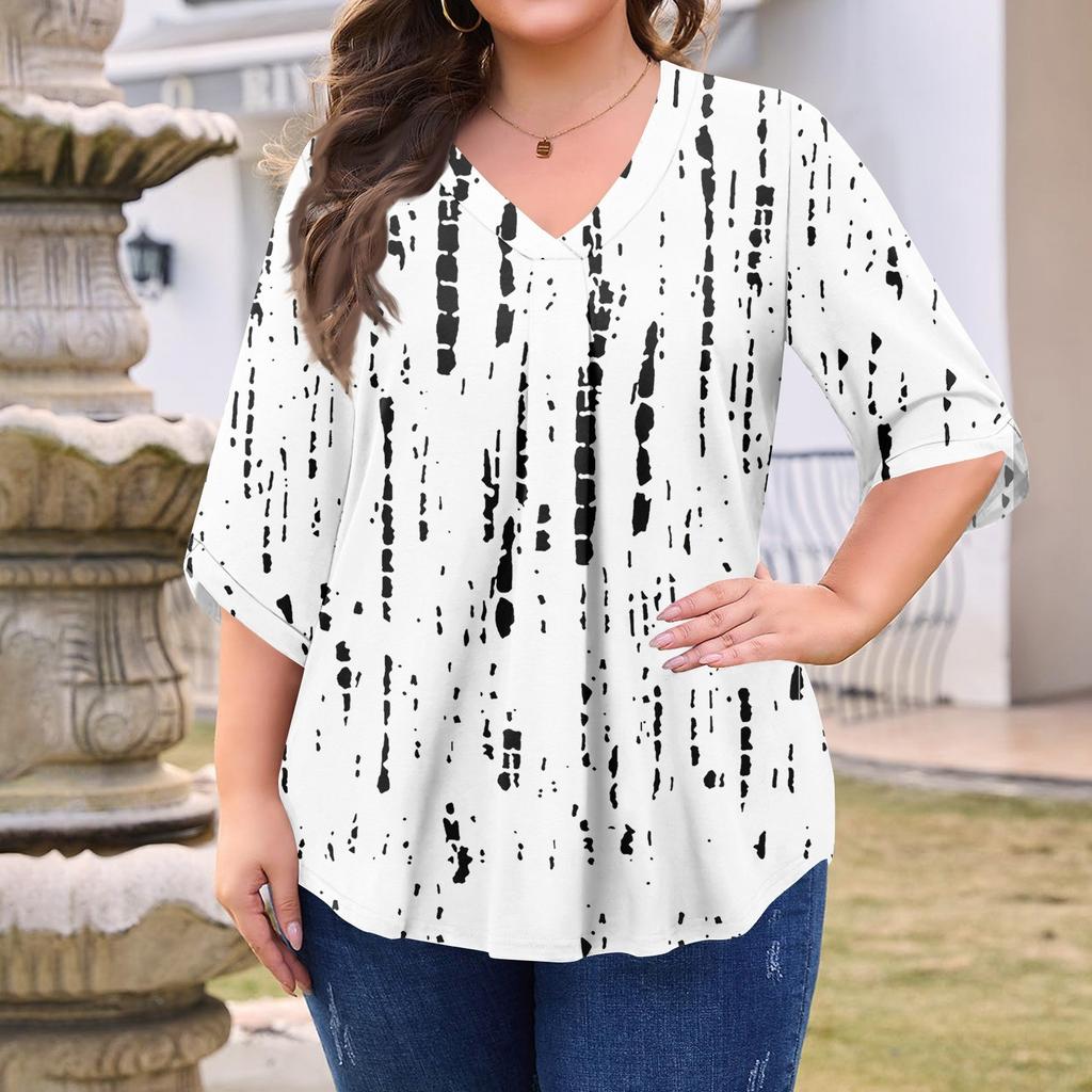 Women's Fashion Large Size Print V-Neck Three-quarter Sleeve Top