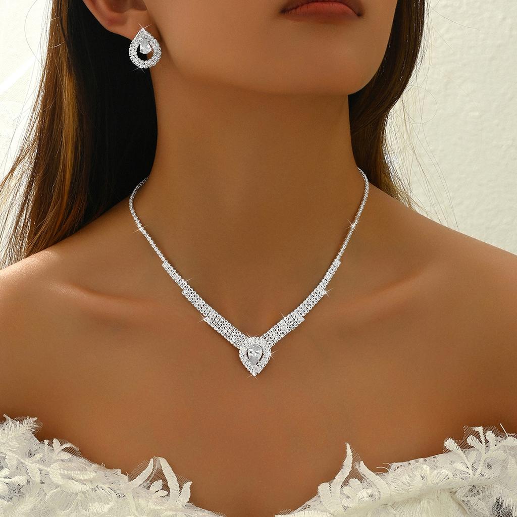 Невеста Мода Медная Цепочка Коготь Любовь Кристалл Ожерелье Серьги Браслет Комплект Ювелирных Изделий Свадебный Банкет Вечеринка Праздничный Подарок