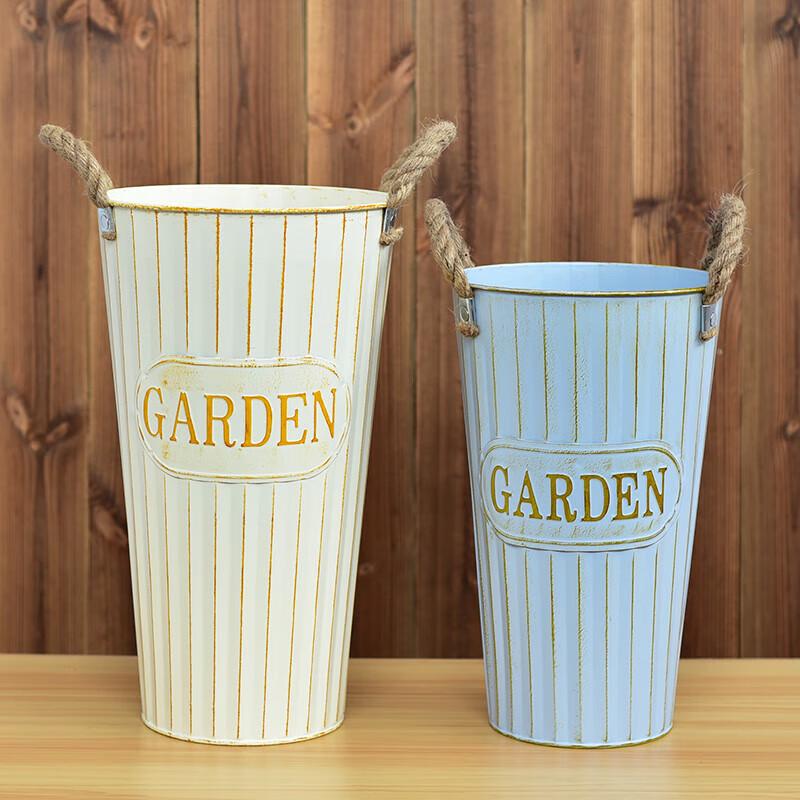 Vintage Look Plastic Flower Vase