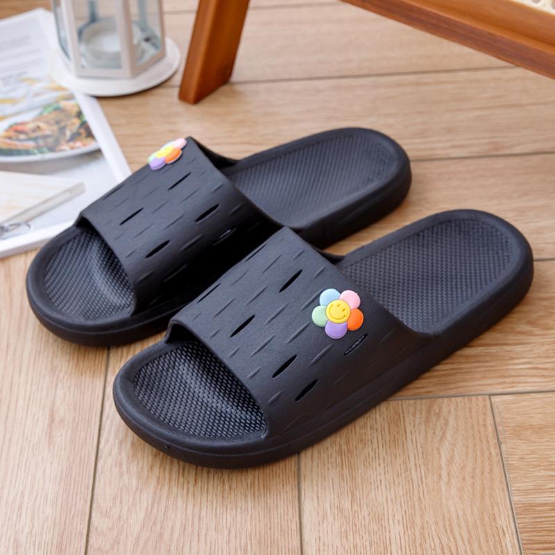 Женские шлепанцы для отдыха на весну-лето: Уличные ПВХ шлепанцы на плоской подошве