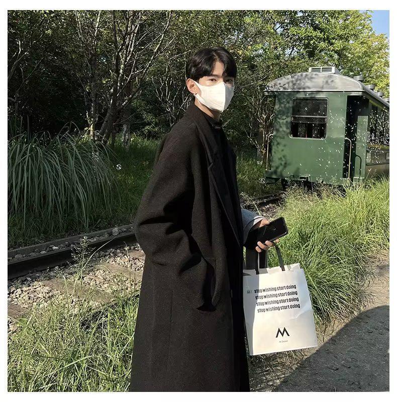 Мужское шерстяное пальто средней длины черного цвета - Утепленный тренч в корейском стиле для осени и зимы