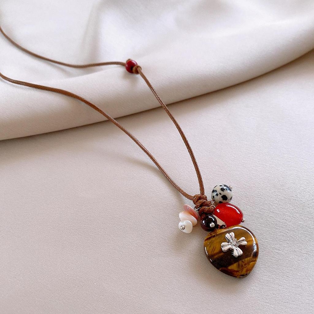 Bohemian Heart Pendant Necklace Vintage Ethnic Style Versatile Jewelry Women High-End