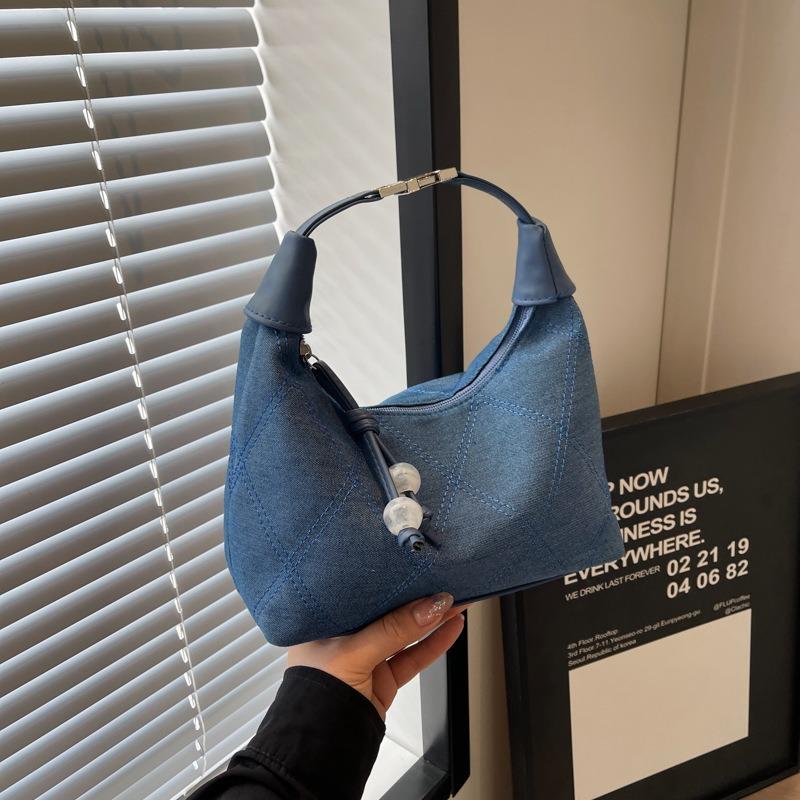Summer Popular Simple and Beautiful Handbag Women's New Fashion Shoulder Crescent Bag Personalized Messenger Bag
