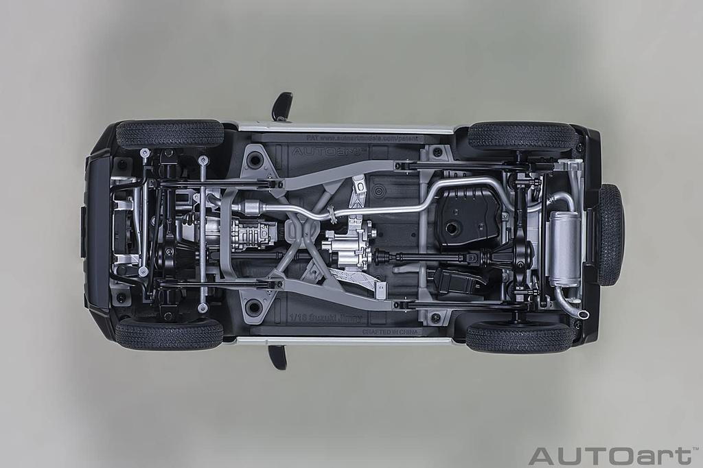 AUTOart Масштаб Suzuki Jimny Белый перламутр Готовая модель 78505 1/18 (JB64)