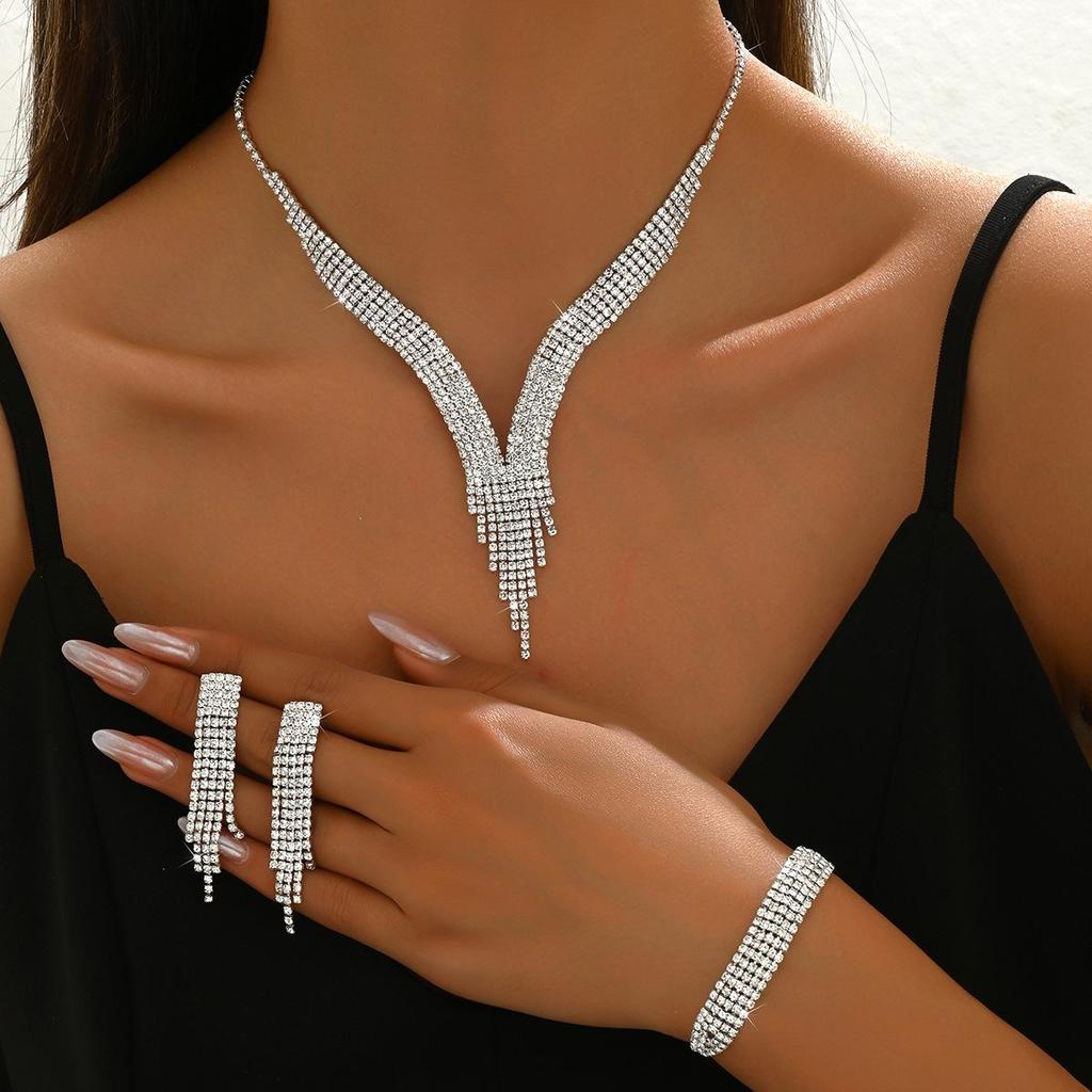 Набор украшений с кисточками-капельками Pinduoduo: Ожерелье, Серьги, Браслет - Элегантная Легкая Роскошь для Женщин