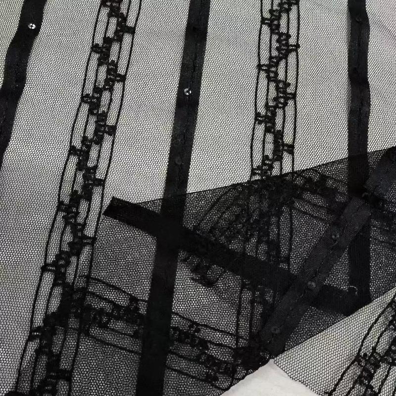 Черная сетчатая ткань с вышивкой пайетками в вертикальную полоску Элегантная дизайнерская мода Дышащая ткань для платья-халата Материал для шитья и рукоделия DIY