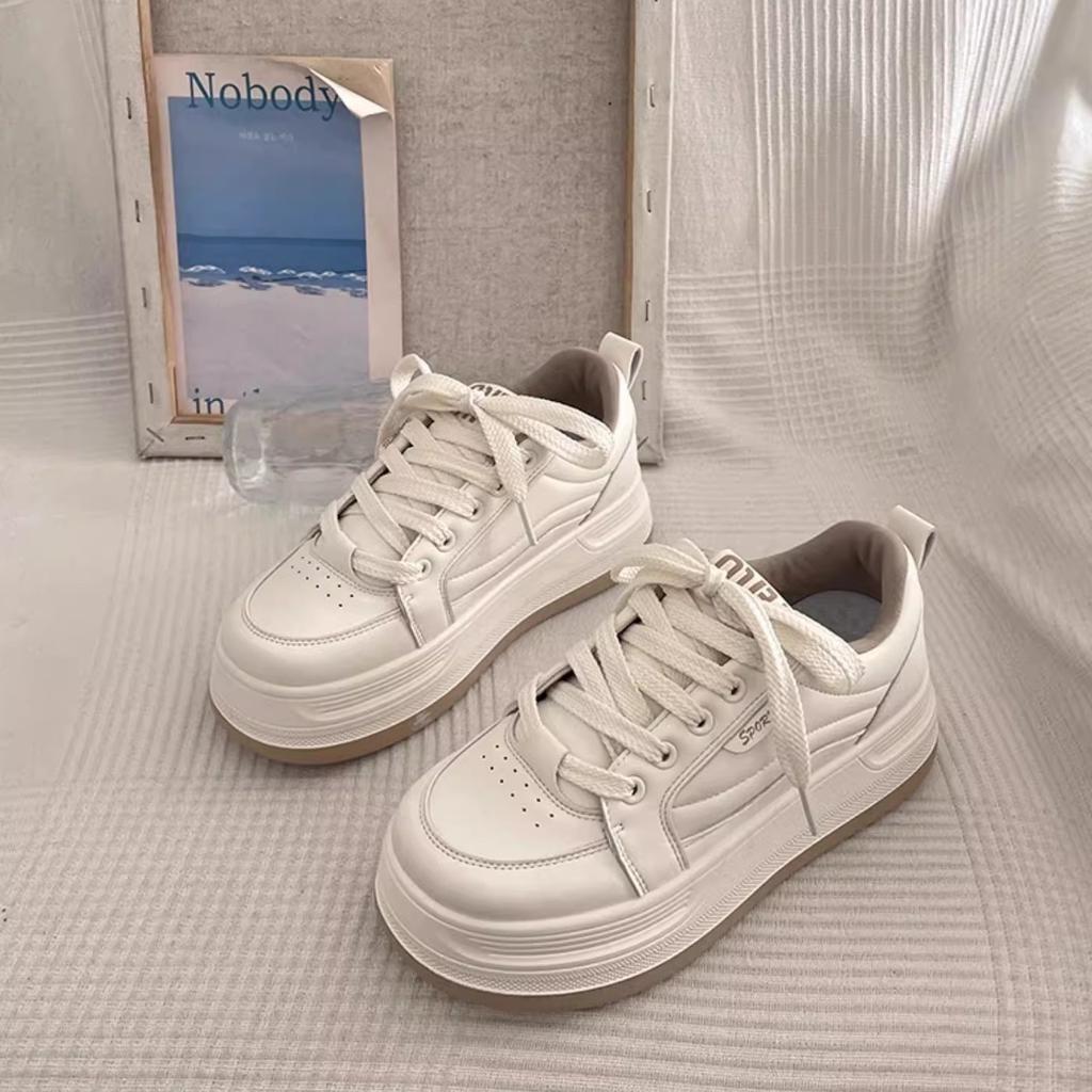 Muffin Versatile Little White Shoes Women's Niche Thick Baseplate Shoes 2024 Spring and Autumn New Popular Leisure Sports Bread Shoes