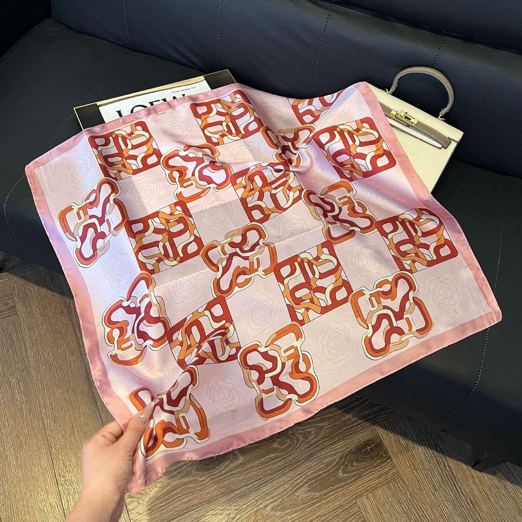 Simulated silk women's small square scarf, Korean cashew nut leopard print small silk scarf, headscarf, four-season scarf, professional scarf.