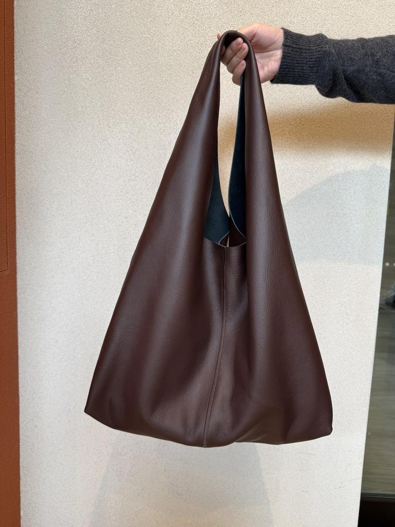 Cross Border Single Shoulder Large Capacity Tote Bag Layered Cowhide Nun Bag Minimalist Lazy Bucket Bag New Women's Bag