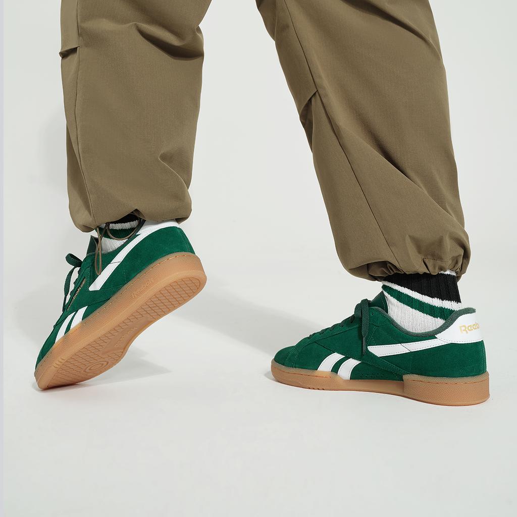 Reebok Кроссовки Club C Grounds UK темно-зеленые Gum Unisex, обувь белого цвета 100206240