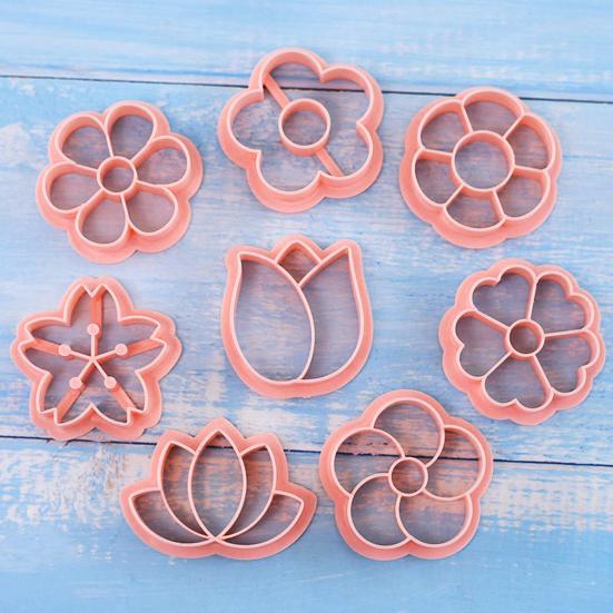 8Pcs/Set 3D Flower Shape Cookie Cutters Plastic Biscuit Mold Cookie Stamp DIY Fondant Cake Mould Baking Pastry Bakeware Kitchen Supplies