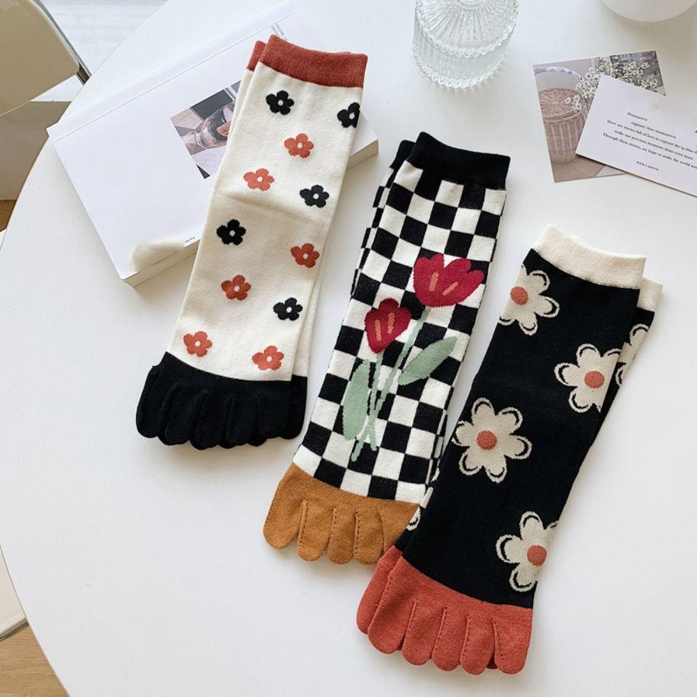 Stripe Grid Split Toe Short Socks Breathable Toe Mid-calf Socks Elastic Toe Separator Socks  Women