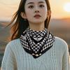 Luxury Design Magnetic Triangle Neck Protection Scarf For Women Cotton And Linen Scarf High-end Neck Scarf Spring Autumn Bandana