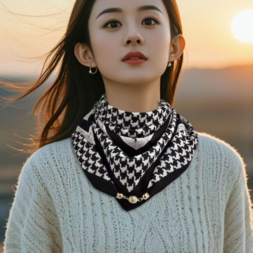Luxury Design Magnetic Triangle Neck Protection Scarf For Women Cotton And Linen Scarf High-end Neck Scarf Spring Autumn Bandana