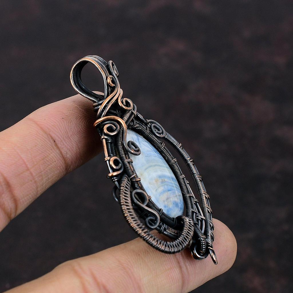 Голубой шеелитовый кулон, обернутый медной проволокой, подвеска с драгоценным камнем, очень красивая подвеска из медной проволоки для подарков, женская подвеска ручной работы