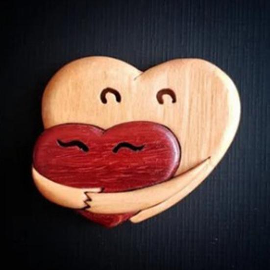 Wooden Heart Ornament Handmade Hugging Love Hearts Romantic Heart Ornament Couple Keepsake Gift for Wedding Anniversary Valentine's Day