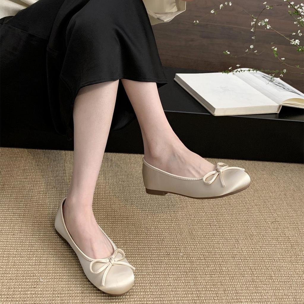 Балетки с мягкой подошвой и круглым носком, женские, весенние новинки, шелковая и атласная поверхность, удобная плоская подошва, на один педаль