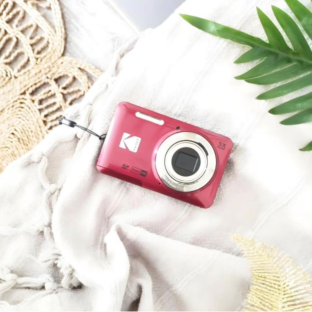 KODAK PIXPRO 16MP Digital Camera with 5x Optical 28mm and LCD Screen FZ55-RD Zoom, Wide-Angle Lens, 2.7-inch (Red)
