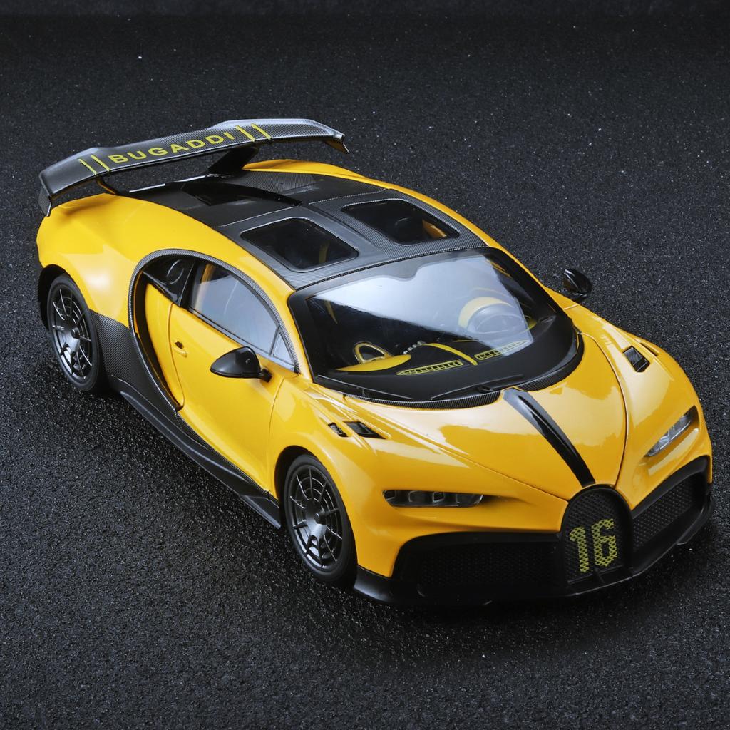 1/18 Scale Bugatti Chiron Alloy Diecast Car Model Presents for Boyfriend Sound & Light Toys for Kids Gifts Super Sportcar Miniatures