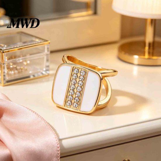 Smooth Buckle Scarf Clip Square Button, Vertical Rows of Rhinestone Design, Silver Fastener Silk Elegant for Shawls And Collars Black White Clasp