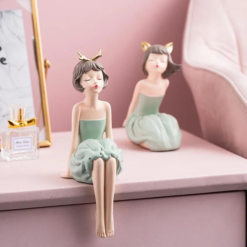 Creative Girls Resin Figurines Home Furnishing Decoration Crafts Modern Office Desk Statuette & Miniature Ornaments Decor Gifts