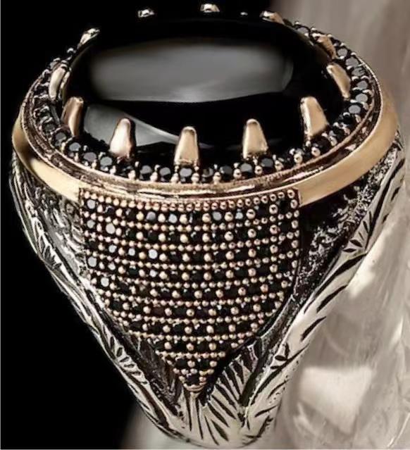 Hecheng 2022 Men's Retro Two-Tone Black Agate Ring