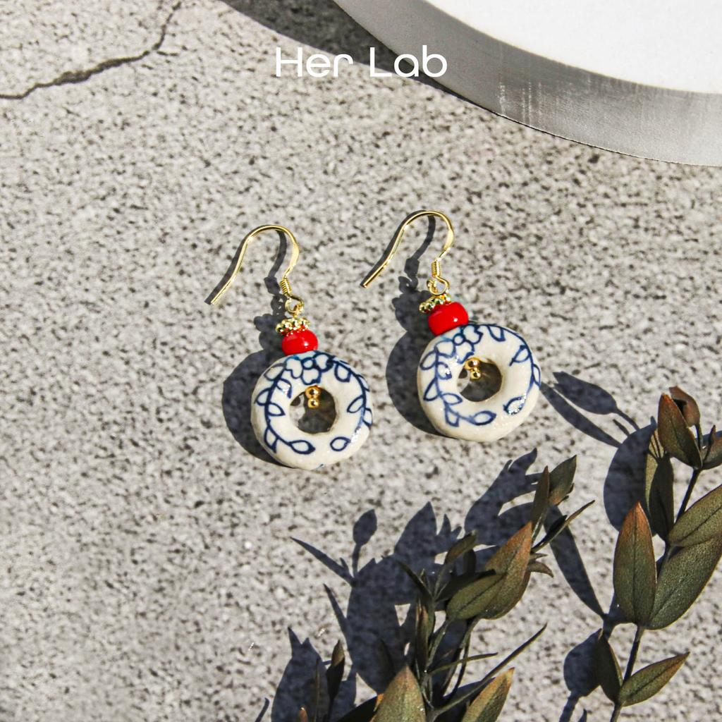 Her Lab Ювелирные изделия | Винтажные простые деревянные круглые полые серьги с геометрическим рисунком, белые массивные серьги-капли