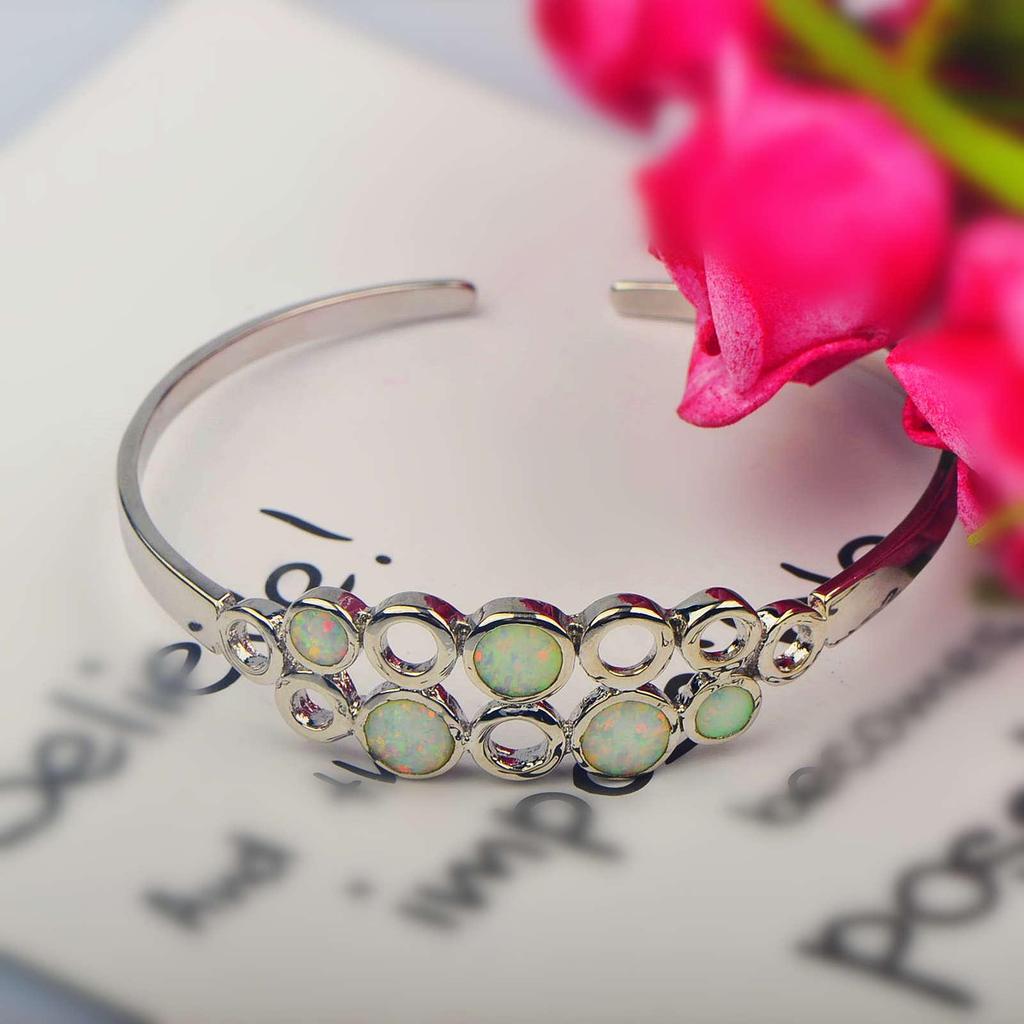 Браслет-манжета в гавайском стиле с инкрустацией опалом, ювелирное изделие