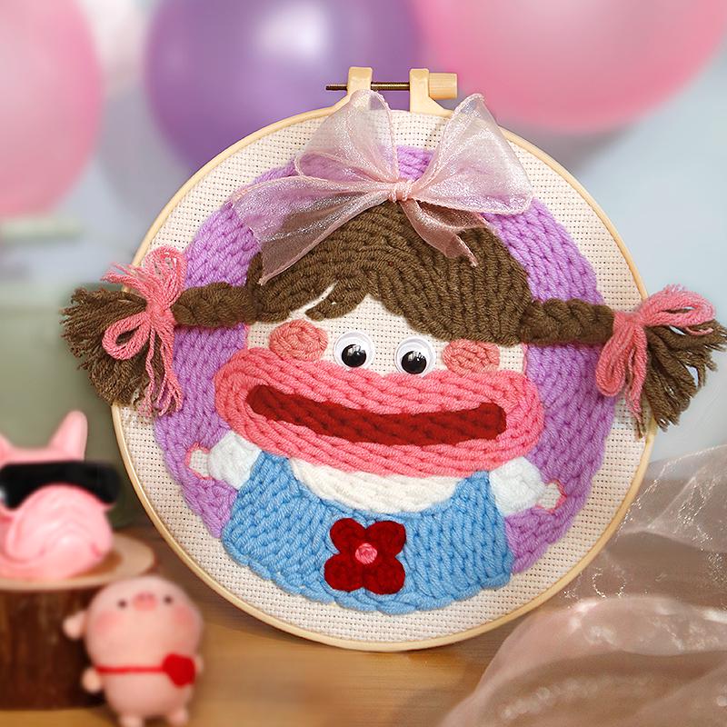 Набор для вышивания русской гладью своими руками: Набор шерстяной живописи "Орнамент для пары"