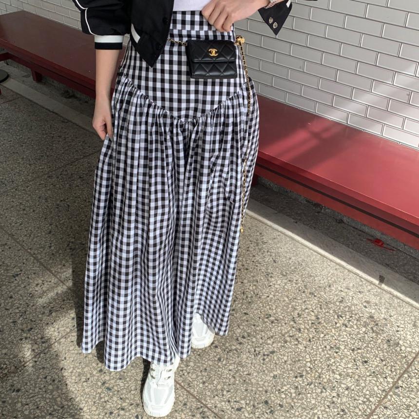 Korean Chic Retro High-Waisted Plaid Midi Skirt - Summer 2025 Versatile Slimming Design for Women