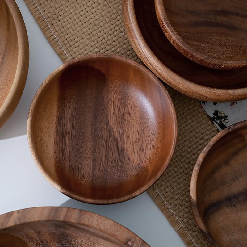 Изысканная натуральная деревянная салатница ручной работы Классическая круглая салатная обеденная тарелка из акации Тарелки Премиальная деревянная кухонная утварь