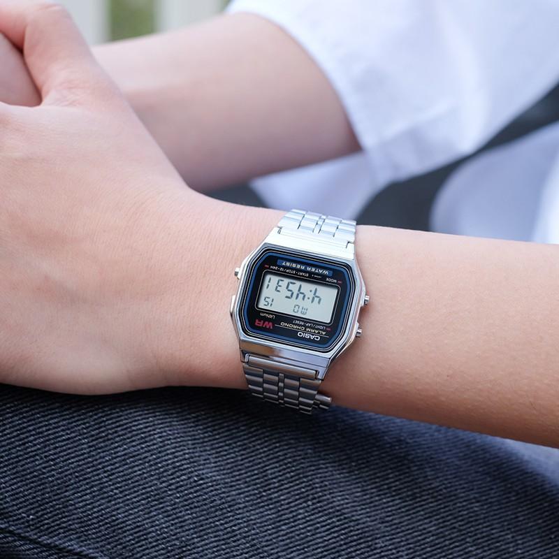 Casio Серия Часов - Квадратные Модные Классические Ретро Маленькие Квадратные Часы ЖК-дисплей Водонепроницаемые Кварцевый Механизм Ремешок из Нержавеющей Стали A168WG-9W&A159WA-N1
