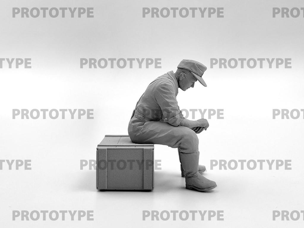 Пластиковая модель немецкой полевой кухни времен Второй мировой войны ICM 35618 1/35 с поваром (Военная техника)