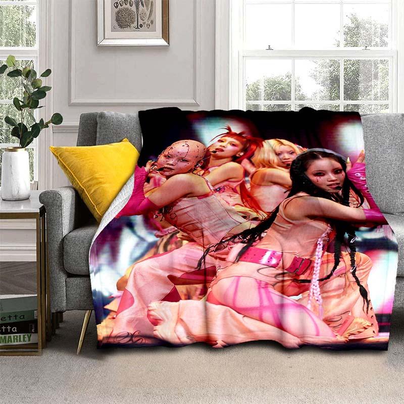 Soft flannel blanket, K-POPX-XG girl group poster blanket, portable home travel blanket, suitable for sofa beds, bedrooms, and