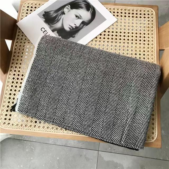 Imitation Cashmere Scarf Black and White Color Matching Small Fur Edge Tassel Versatile Thickened Men's and Women's Warm Shawl