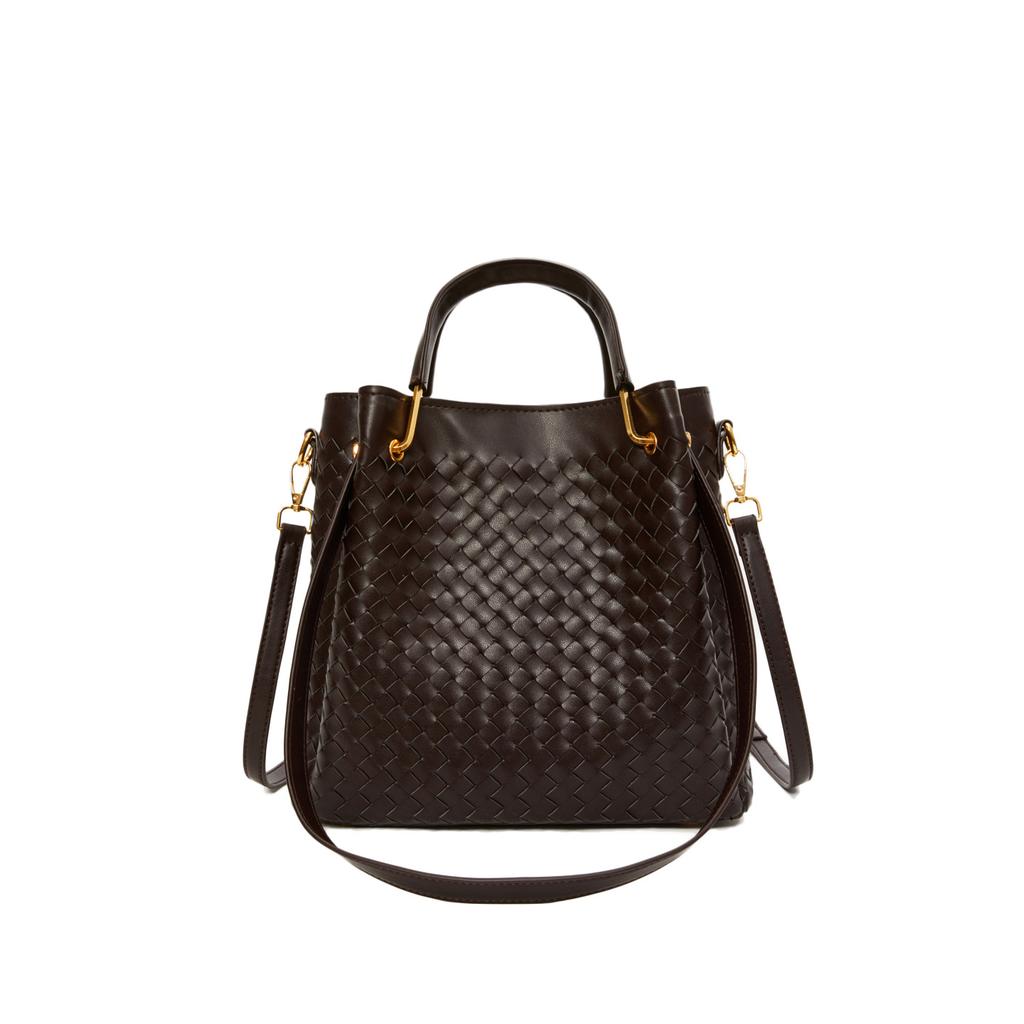 Bucket Bag New Hand-woven Shoulder Bag Versatile Commuting Daily Large Capacity Handbag