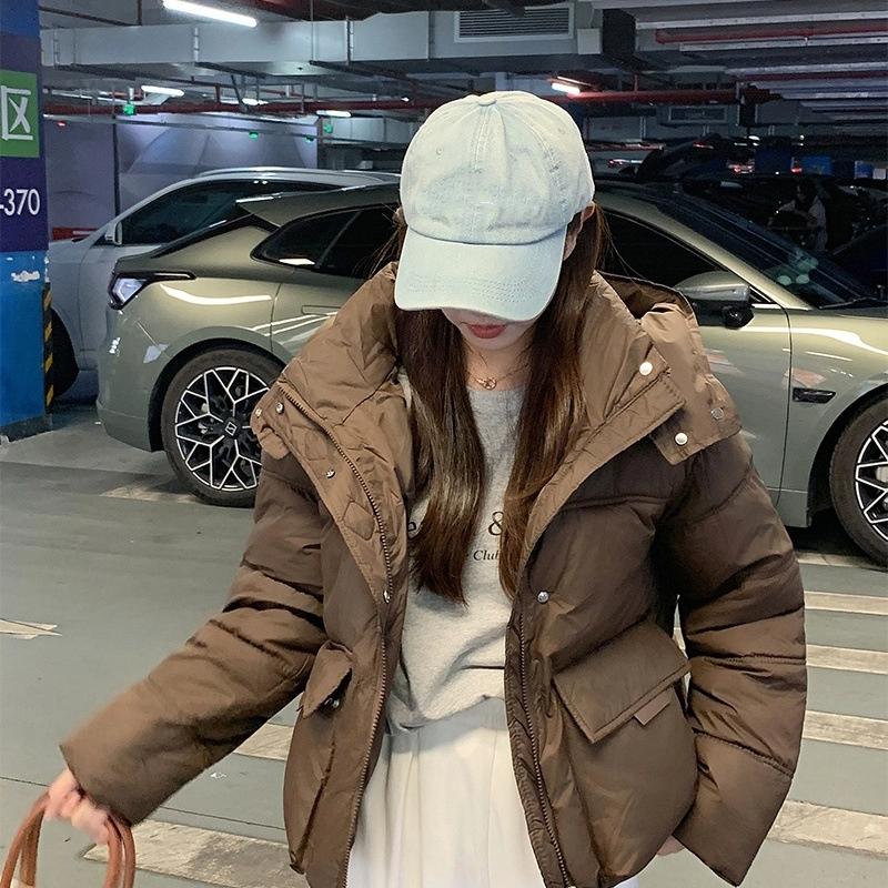 Женская короткая ветрозащитная теплая зимняя куртка с капюшоном и рукавами реглан