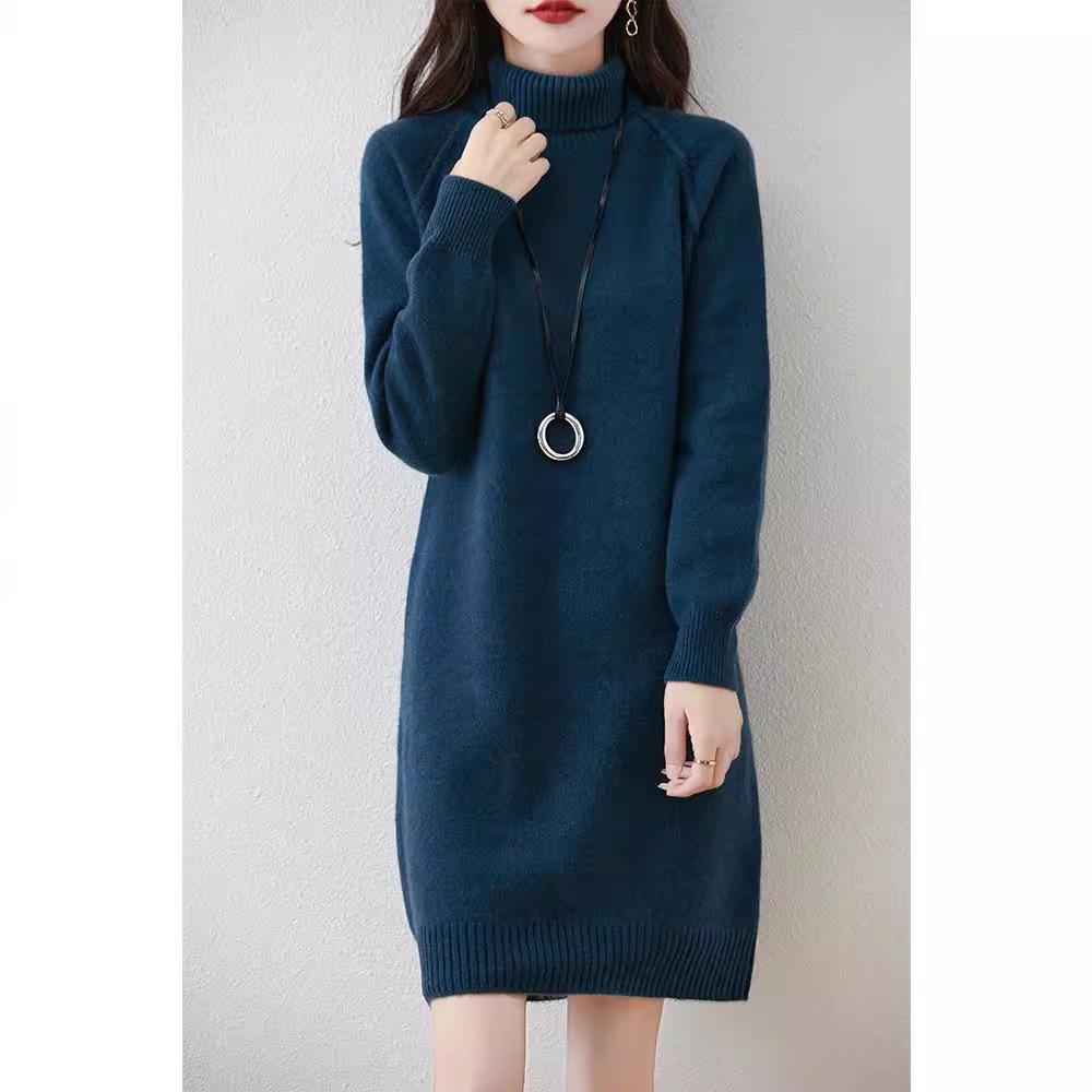 Женское утолщенное шерстяное платье с высоким воротником - средней длины, свободного кроя, со спущенным плечом, осенне-зимний стиль