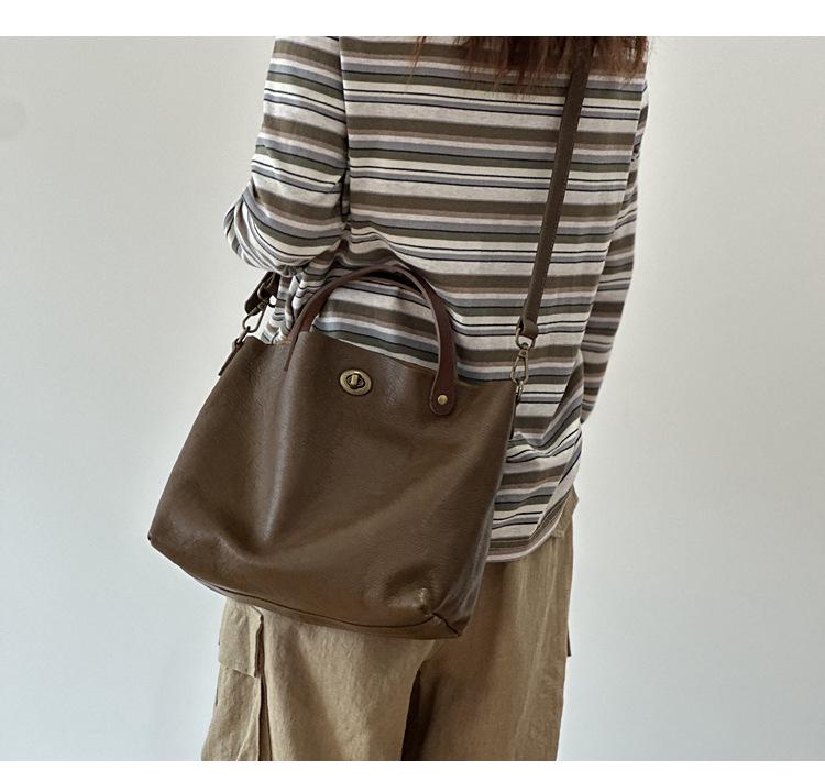 Весенне-летняя женская сумка из натуральной кожи коры дерева - винтажная сумка на плечо и кроссбоди с замком.