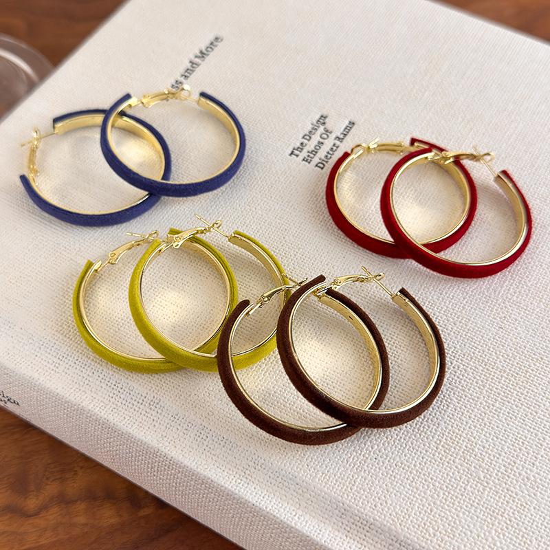 2025 Vintage Velvet Fabric Exaggerated Large Metal Hoop Earrings For Women Party Elegant Charm Autumn Winter Jewelry Accessories