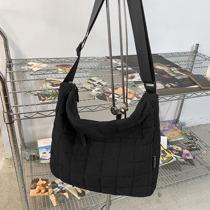 Cotton-Filled Tote Bag, Large-Capacity Cotton-Padded Shoulder Messenger Bag, Loose Feeling, Zipper, Autumn And Winter College Student Self-Study Bag