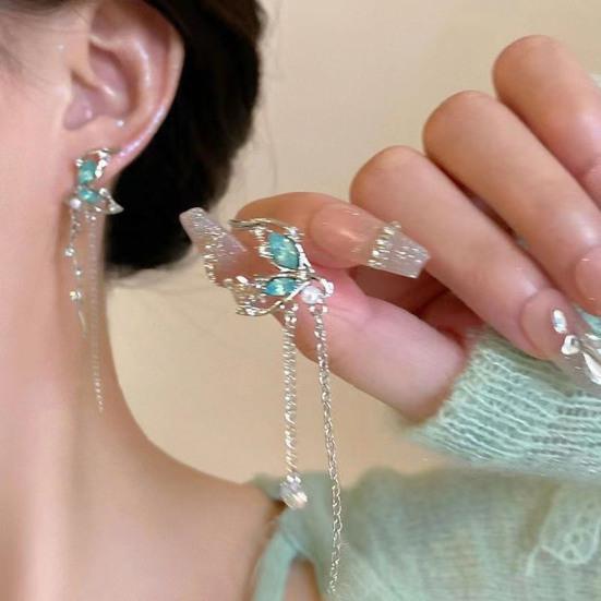 1 пара милых серег-капель в форме бабочек, женские асимметричные серьги-гвоздики с цепочкой и кисточками, серьги-гвоздики из искусственного жемчуга, инкрустированные стразами