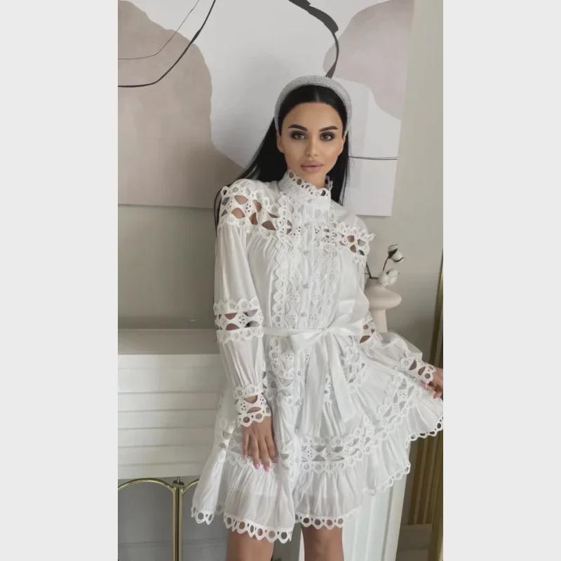 Австралийская мода: Платье феи свободного кроя с кружевным сращиванием ранней весны