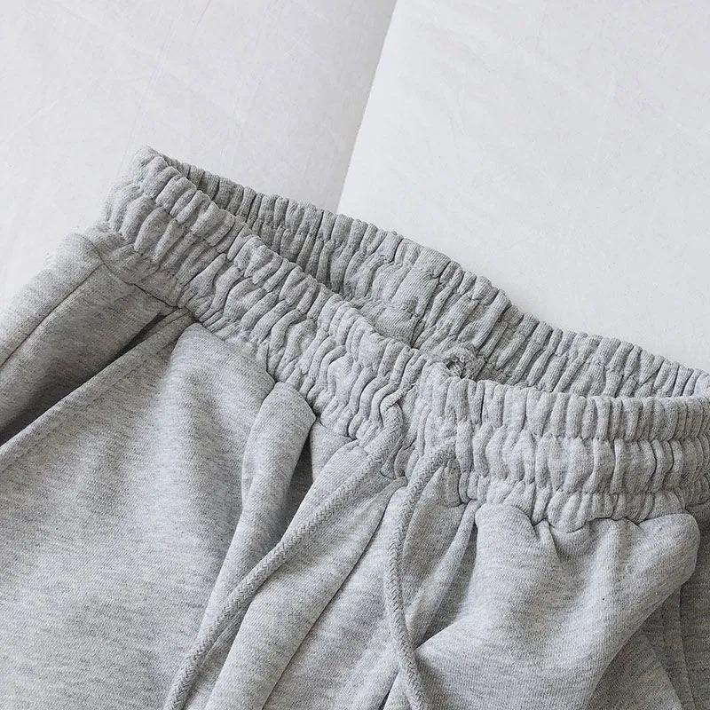 Женские летние свободные спортивные шорты в корейском стиле для ношения на открытом воздухе - с высокой талией, широкие штанины, утягивающие, идеально подходят для бега и повседневной носки.