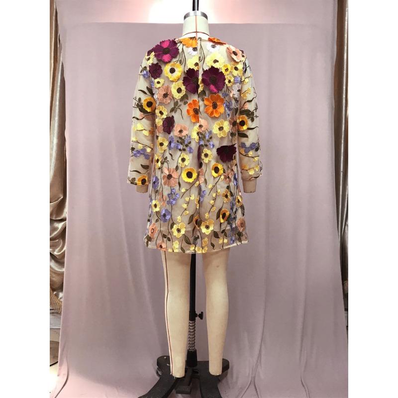 Женские летние тонкие платья с объемными цветами и кружевной вышивкой на бедрах