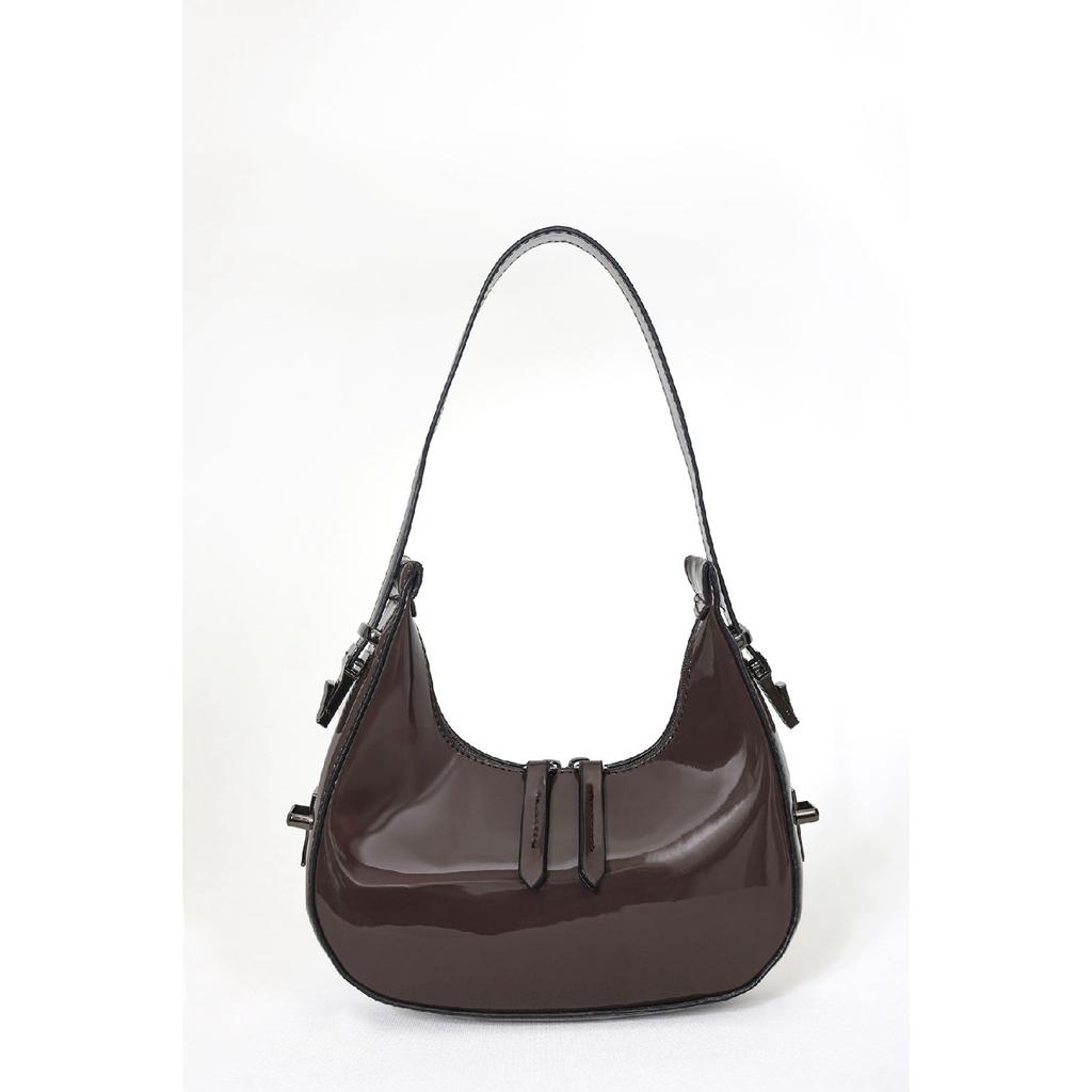 Женская бордово-красная сумка на плечо из лакированной кожи с детальным ремешком