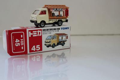 Распродано Tomica Suzuki Carry Ramen Shop Сделано в Китае Синий Tomy Crazy Mini Car Circle с чехлом отправлено со склада Amazon No.45