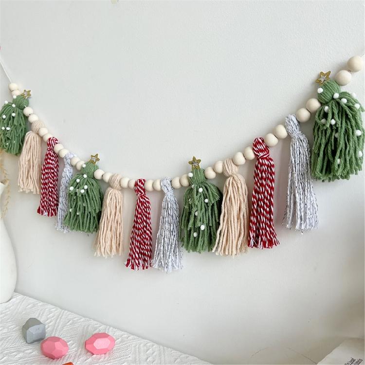 Christmas Garlands Decoration Cotton Tassels Garlands with Wood Beads Wall Hanging Bunting Banners Decors for Mantel