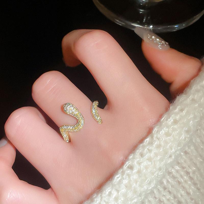 Luxury Zircon Sparkling Diamond Spirit Serpentine Ring Silver Open Ring High Quality Texture Simple and Versatile Trendy Cool Handmade for Women